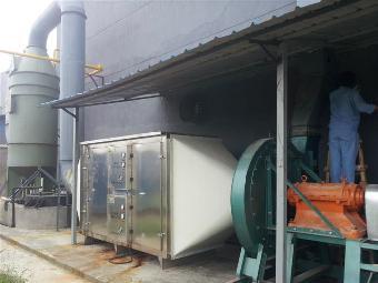 鄭州樸華科技工程師現(xiàn)場維護(hù)設(shè)備